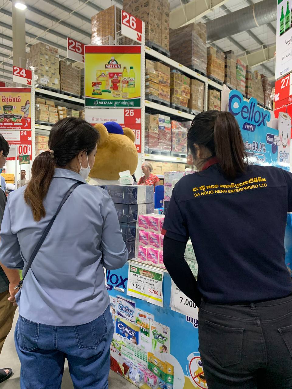Cellox tissues and BJC brands featured at Makro Marketplace Cambodia